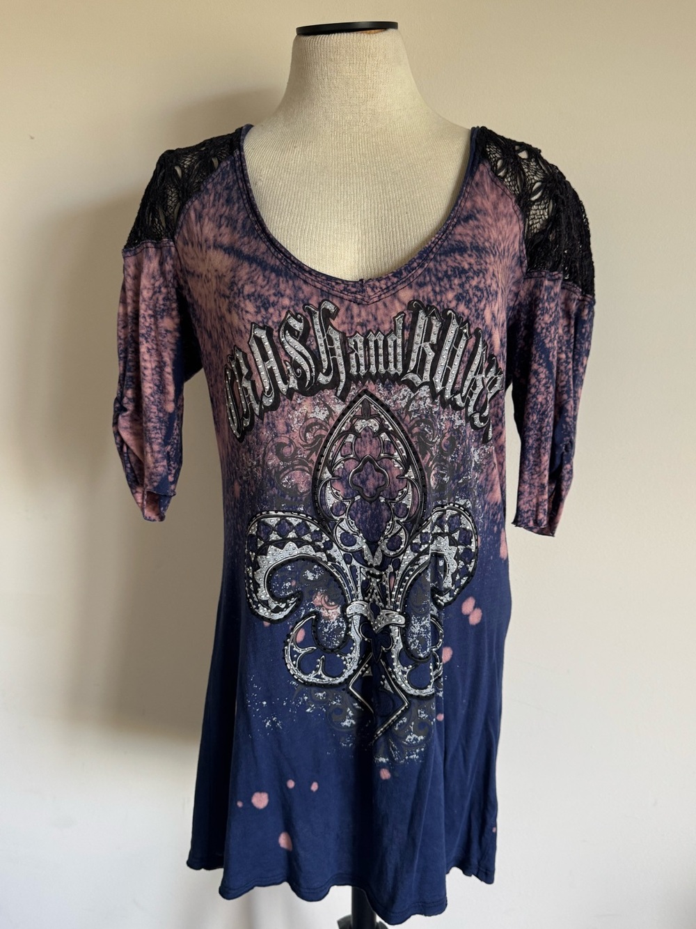 Crash & Burn Fleur de Lis Pink Blue Silver Tie Dye T-Shirt Rhinestone Blouse XL